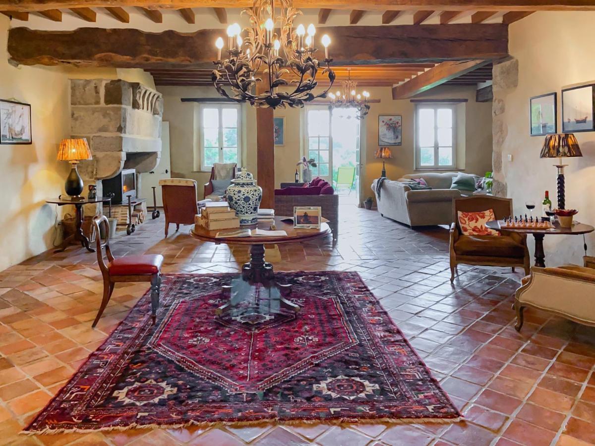 Maison Manechal Monfaucon  Luaran gambar